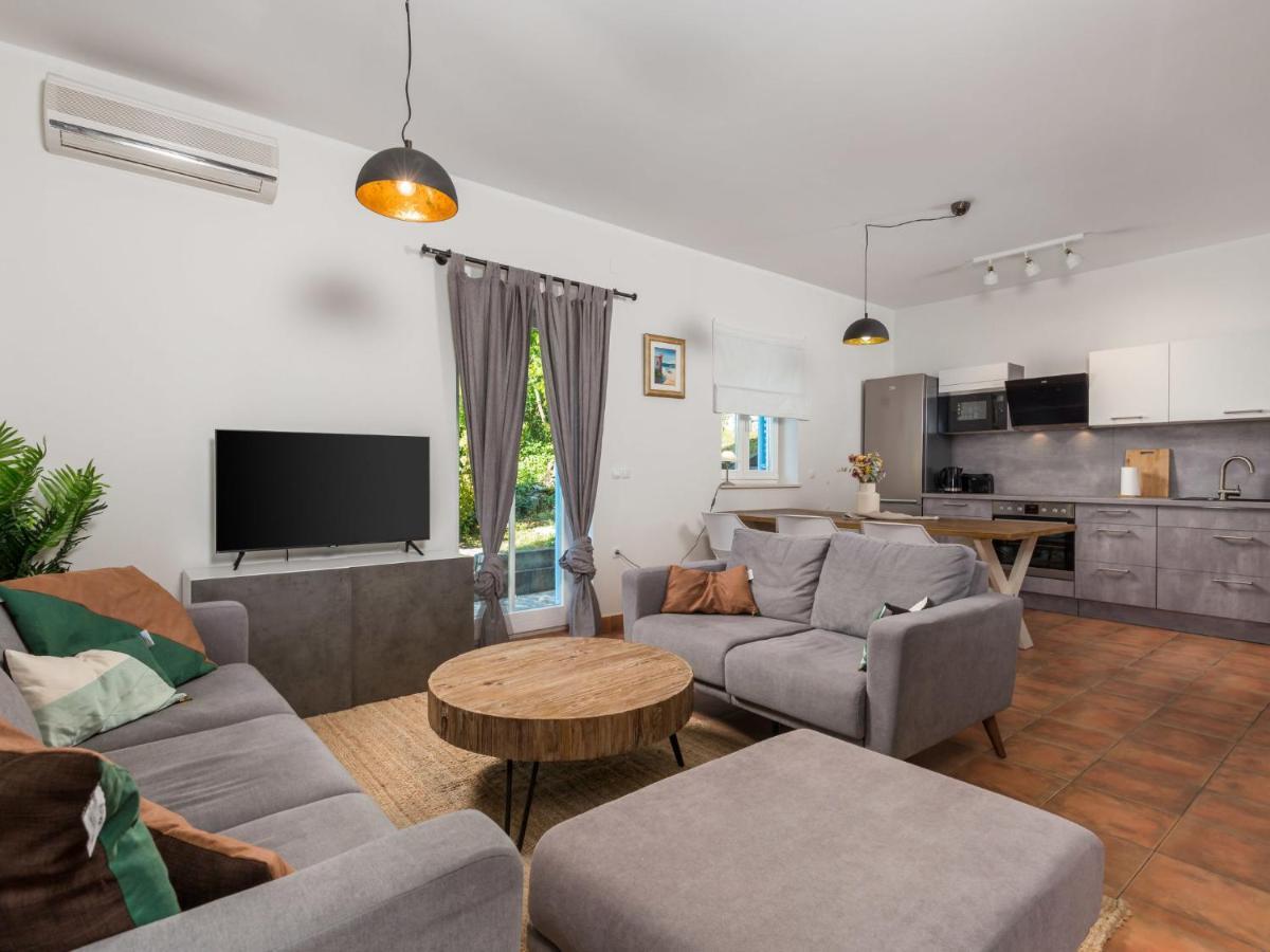 Holiday Home Casa Albertina-2 By Interhome Martina Luaran gambar